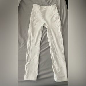 Lululemon White Align Cropped Leggings with pockets